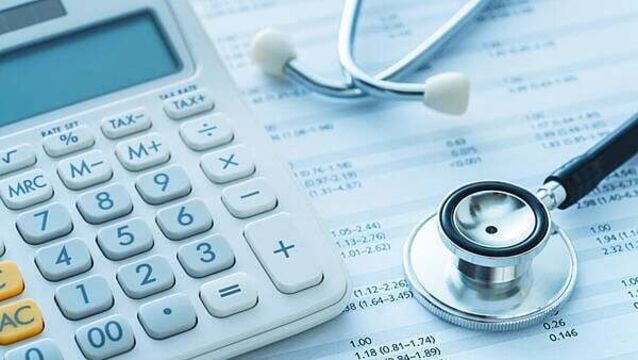 Woman claiming she has distorted vision after alleged diagnosis delay sues Cork doctor service