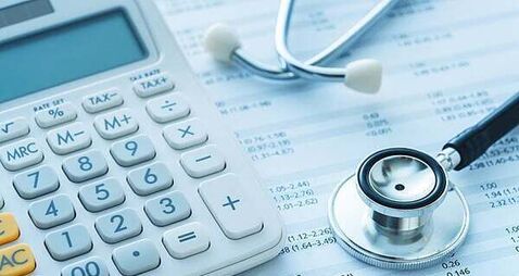 Woman claiming she has distorted vision after alleged diagnosis delay sues Cork doctor service