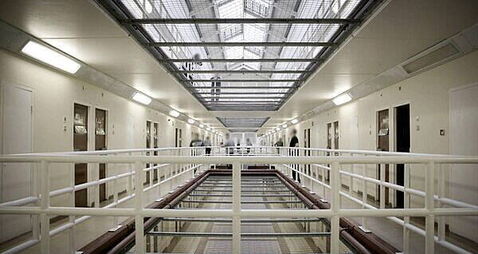 Nurse forced to watch helplessly while inmate died in locked cell as officers couldn't find keys Nurse forced to watch helplessly while inmate died in locked cell as officers couldn't find keys