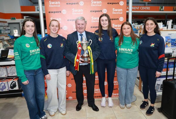 Sean Swan with members of the Carlow All-Ireland U23 Championship-winning team, Niamh Cox, Sarah Sheehan, Aimie Nolan, Aoibhinn Dowling and Caoimhe Jordan. Sean Swan with members of the Carlow All-Ireland U23 Championship-winning team, Niamh Cox, Sarah Sheehan, Aimie Nolan, Aoibhinn Dowling and Caoimhe Jordan.