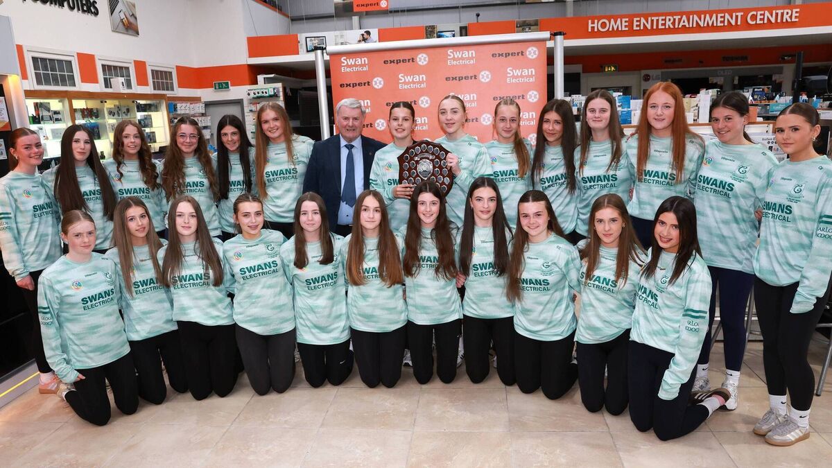 Sean Swan hosts reception to honour camogie All-Ireland winners