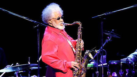 ‘Saxophone colossus’ Sonny Rollins dies aged 95