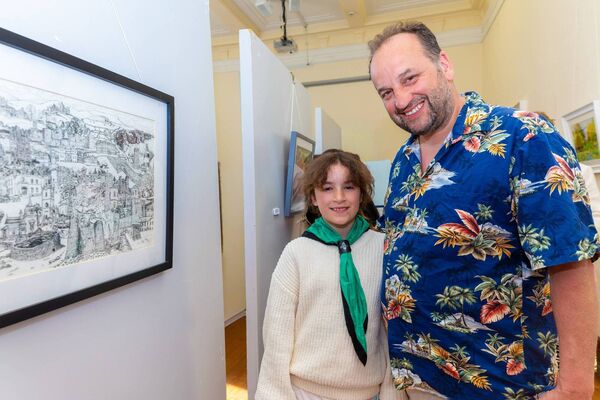 Michael Bencik and his daughter Skyler were pictured at the launch of the Carlow Artists Art Exhibition in Carlow College. Photo: michaelorourkephotography.ie Michael Bencik and his daughter Skyler were pictured at the launch of the Carlow Artists Art Exhibition in Carlow College. Photo: michaelorourkephotography.ie