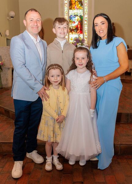 Pippa Dowling with her parents Deirdre and Niall and siblings Ollie and Heidi Pippa Dowling with her parents Deirdre and Niall and siblings Ollie and Heidi