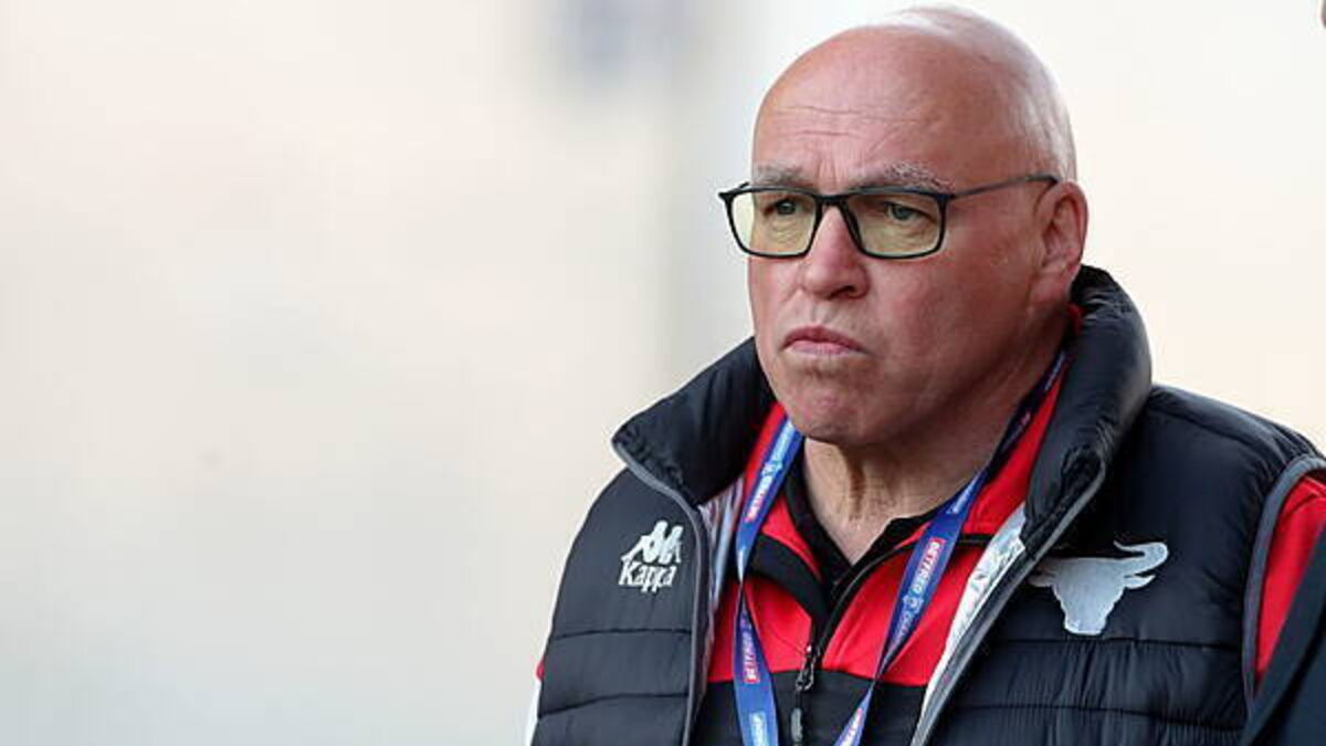 John Kear remembered as inspirational figure by former player Johnny Lawless