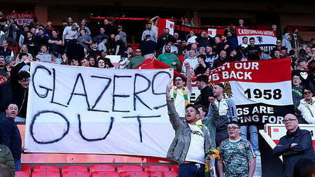 Glazer family members studying Manchester United stake sale - report