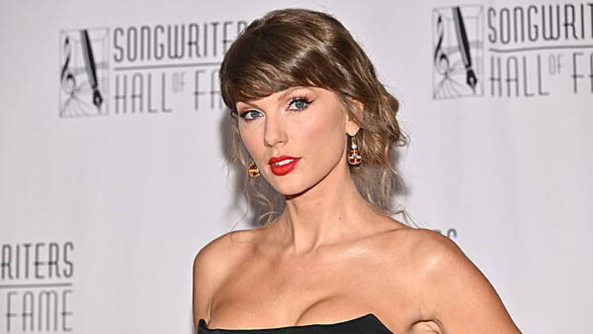 Taylor Swift makes history as youngest woman in Songwriters Hall of Fame