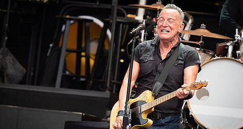 Bruce Springsteen pays emotional tribute to Clive Davis: ‘He changed my life’