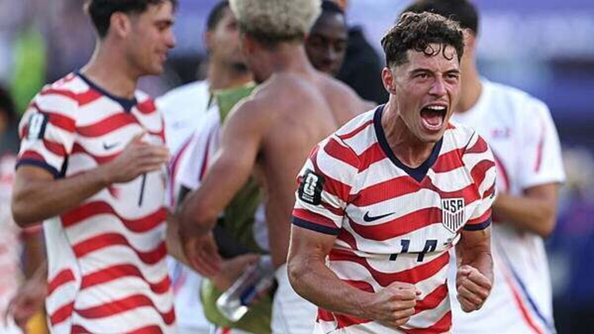 US earn 2-0 win over Bosnia to reach round of 16
