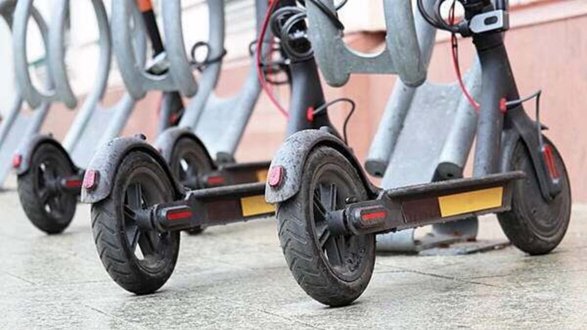 Garda injured after being struck by e-scooter in Dublin
