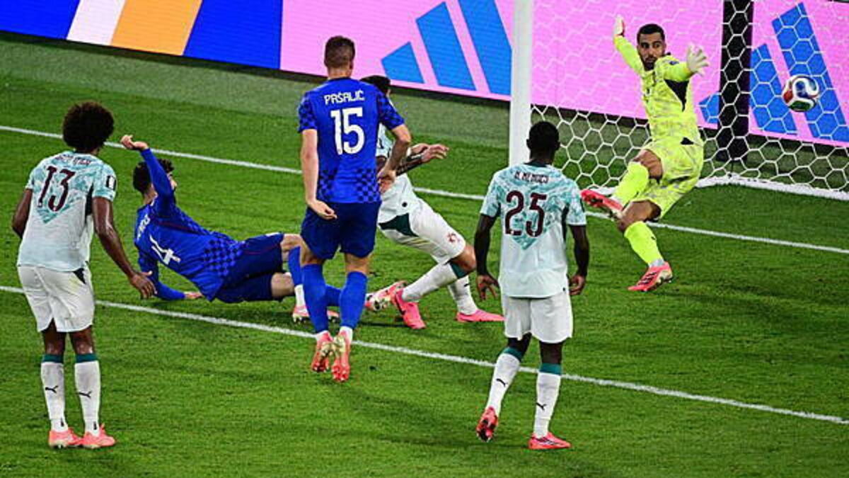 Fifa says ‘heartbeat graphic’ from data inside ball got Croatia VAR call correct