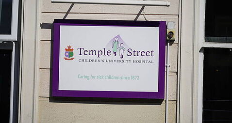 Girl (11) who sued after unapproved spring implanted during spinal surgery settles action for €950k