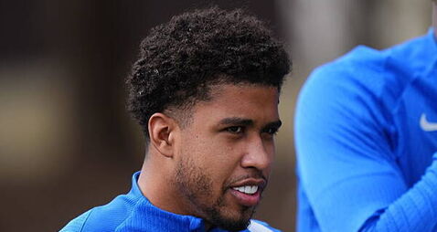 Manchester United agree £48m deal with Chelsea for midfielder Andrey Santos