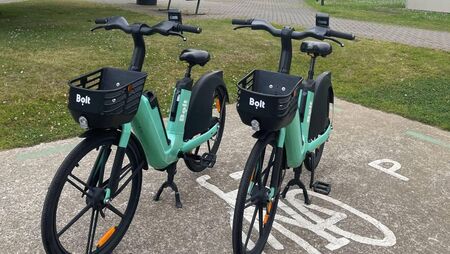 Leave the car – bus, cycle or walk to the county’s attractions 