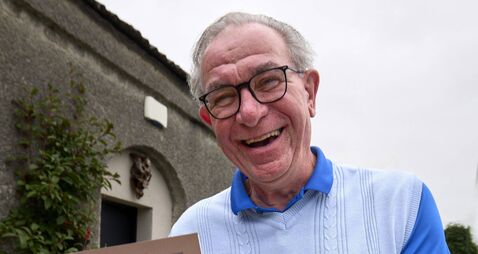 Bernard launches song book initiative for nursing homes Bernard launches song book initiative for nursing homes