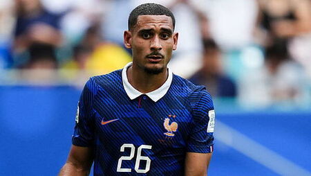 Maxence Lacroix seals move to Chelsea from Crystal Palace