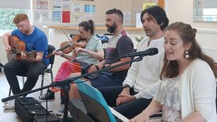 <p>Thomas O'Donoghue, Lisa Butler, Brian Deane (Mad for Trad) Maksym Lozovyi and Ali Behan playing in St Fiacc's House, Graiguecullen </p>