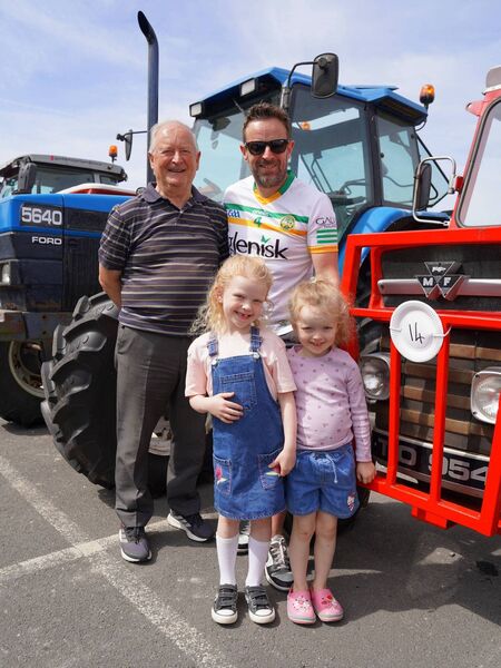 PJ Reamsbottom with PJ, Esme and Sadhbh PJ Reamsbottom with PJ, Esme and Sadhbh