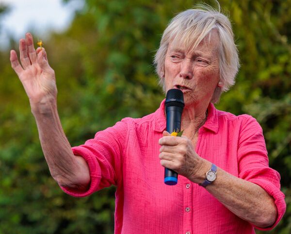 Éanna Ní Lamnha in full flow