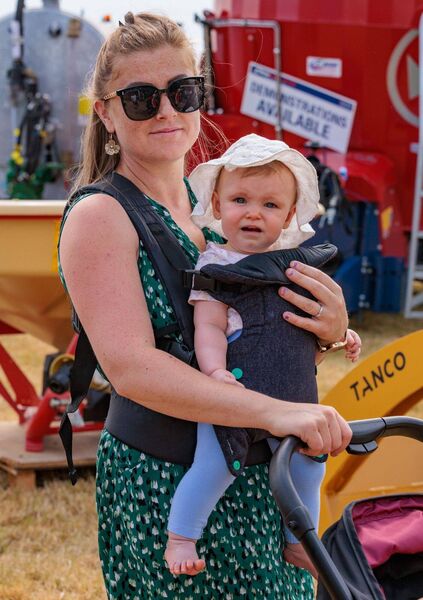 Nikki Hammond and her daughter Aoibhin Nikki Hammond and her daughter Aoibhin