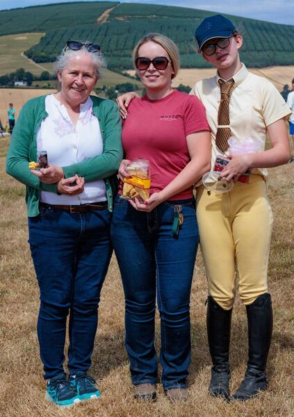 Angela, Elaine and Niamh Kearns Angela, Elaine and Niamh Kearns