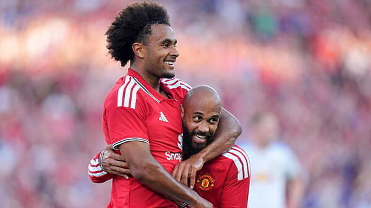 Manchester United beat Leeds on penalties after pre-season draw in Dublin