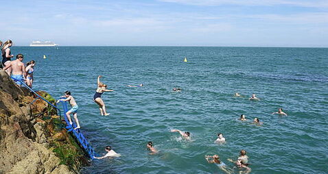 High temperature warning still in place as parts of Ireland to reach 30 degrees