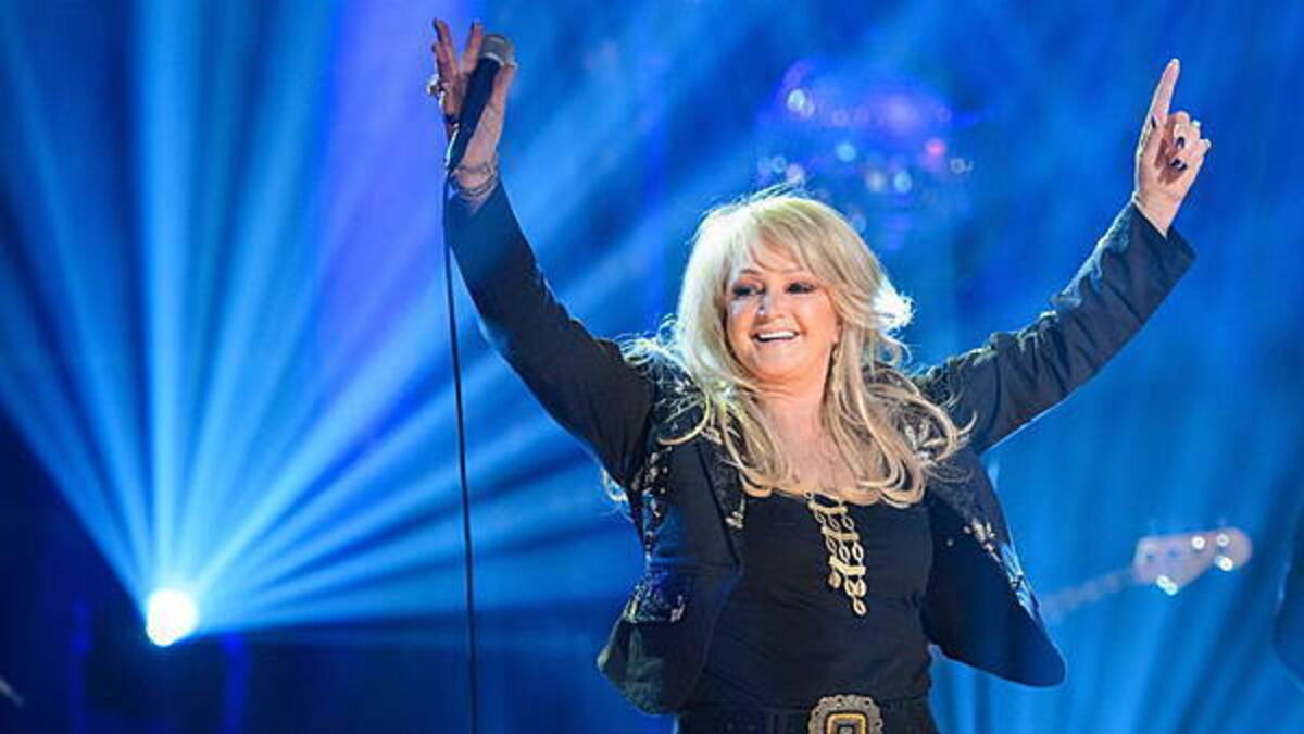 Bonnie Tyler fans to line streets of Mumbles as coffin brought to former home