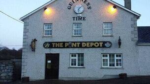 <p>The Pint Depot pub in the Royal Oak where a man burst in, brandishing a claw hammer and threatened the owners </p> <p>The Pint Depot pub in the Royal Oak where a man burst in, brandishing a claw hammer and threatened the owners </p>