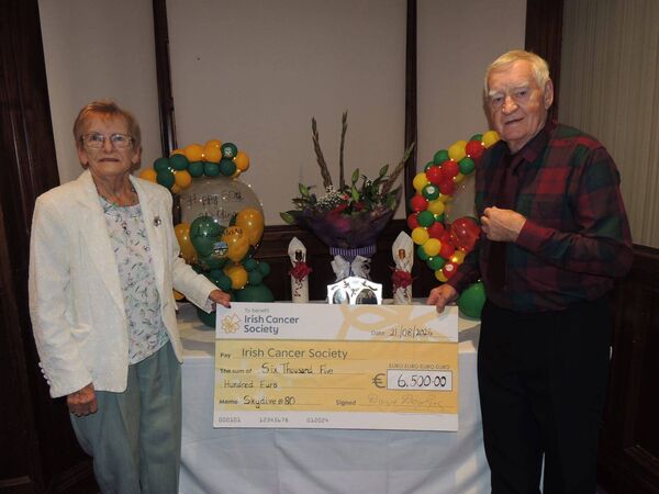 Dave Dowling celebrated his 60th wedding anniversary with his wife, Josie, at a party in the Woodford Dolmen Hotel Dave Dowling celebrated his 60th wedding anniversary with his wife, Josie, at a party in the Woodford Dolmen Hotel