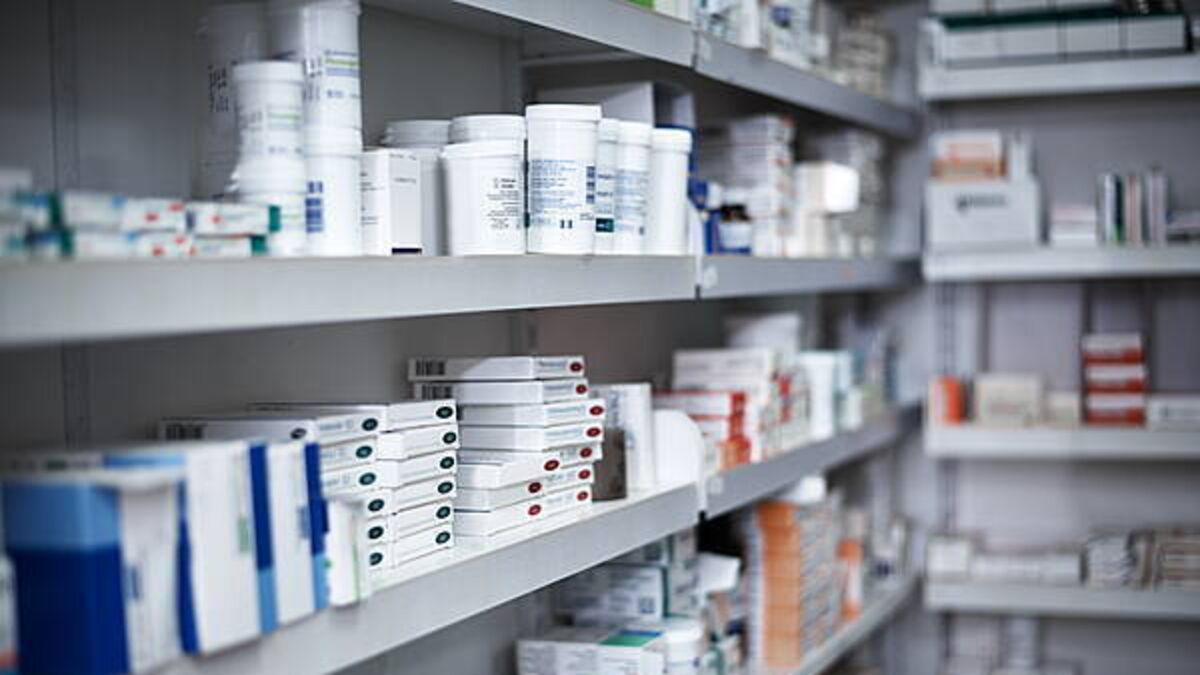 Pharmacist who falsified prescriptions and supplied controlled drugs to patients banned from practising