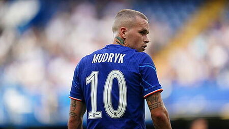 Transfer deadline day: Spurs go for Chelsea duo as Aston Villa splash the cash