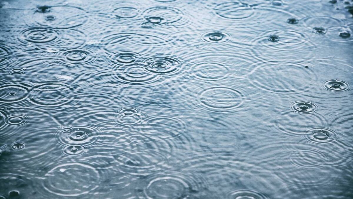 Spot flooding in Carlow town as orange warnings bring torrential rain