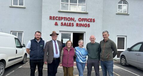 Family honours former mart manager with cancer charity fundraiser 