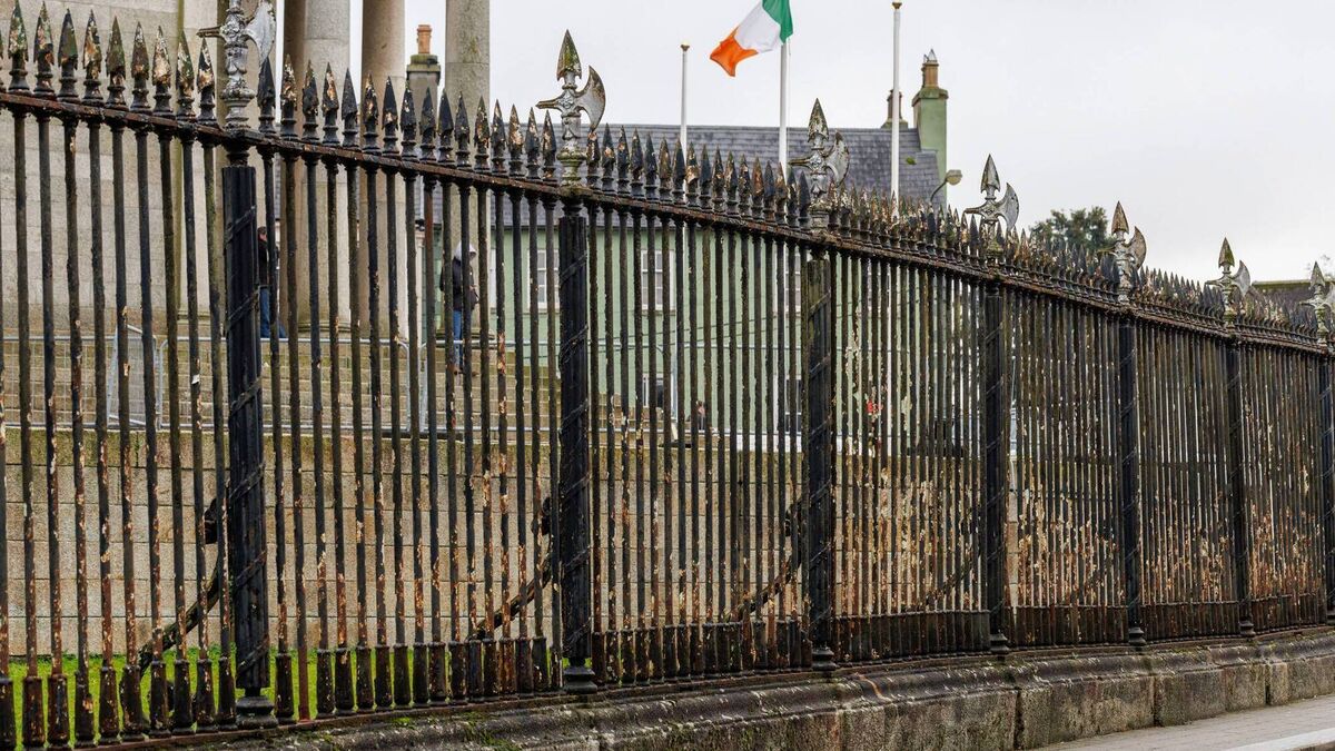 Restoration of courthouse railings gets green light