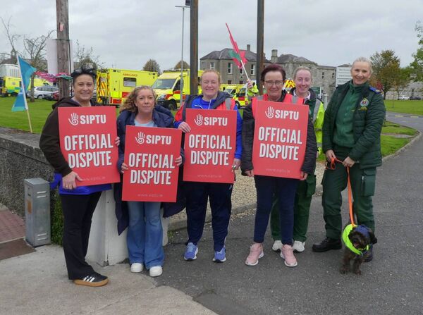 HSE Staff on the picket line at St Dympna's. Photo: Paul Curran