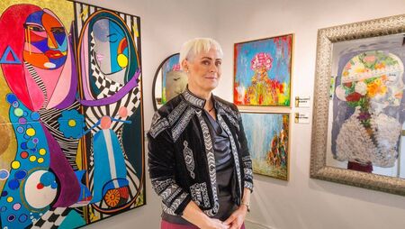 Barber Ann-Marie is showing her life in 'Chapters' Barber Ann-Marie is showing her life in 'Chapters'