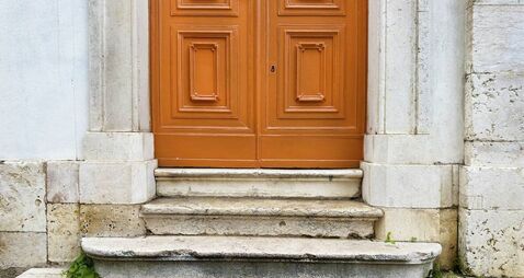 Baltinglass man defecated on doorstep of family home
